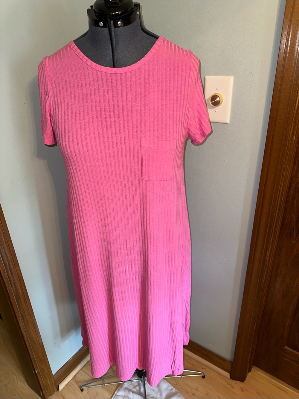 LuLaRoe Hot Pink Carly Ribbed Short Sleeve Dress